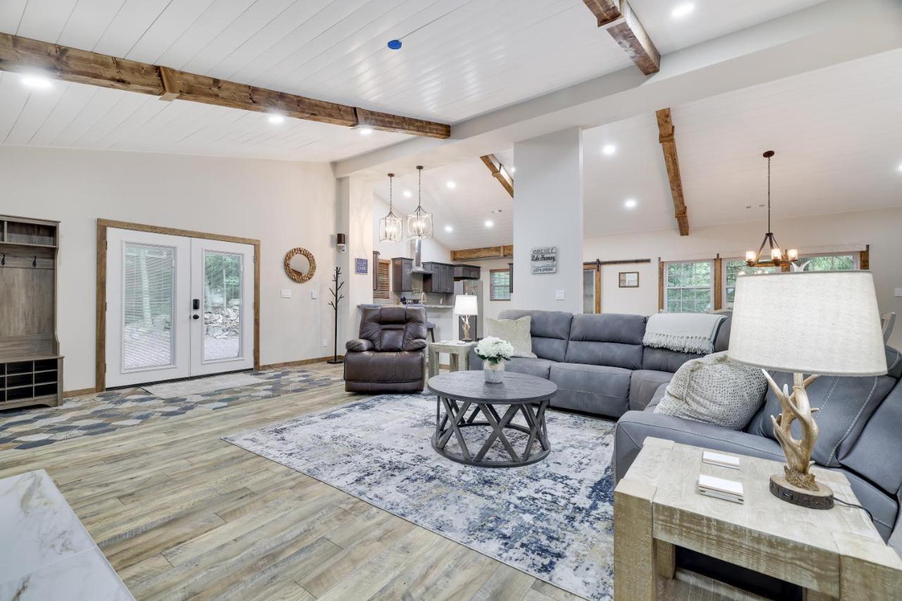 Whiskey Pines Retreat! Single Level Home, Outdoor Firepit, Ac, Bbq! Sleeps 9 In Lake Harmony! Esterno foto